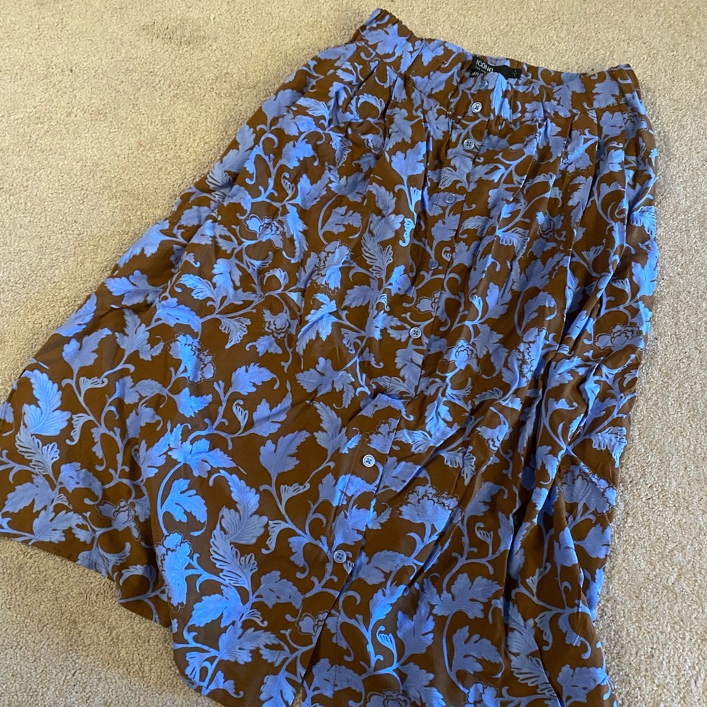 Simone’s icone below knee skirt S